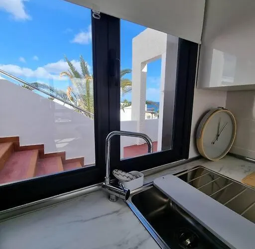 B16 Caleton Blanco Apartment *